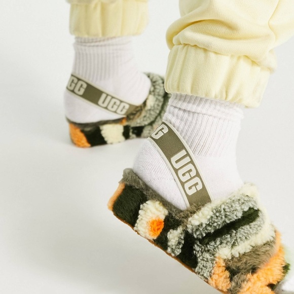 UGG Fluff Yeah Slide Cali Collage slippers in olive - Picture 12 of 12